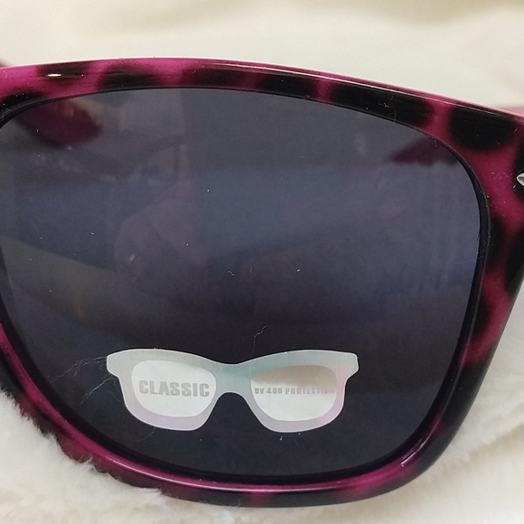 Retro UV 400 Animal Print Sunglasses Purple Pink - Picture 4 of 7